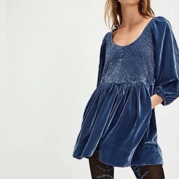 Free People Dresses & Skirts - Free People Farrier Velvet Mini Dress Womens M Blue Smocked Puff Sleeve Witchy